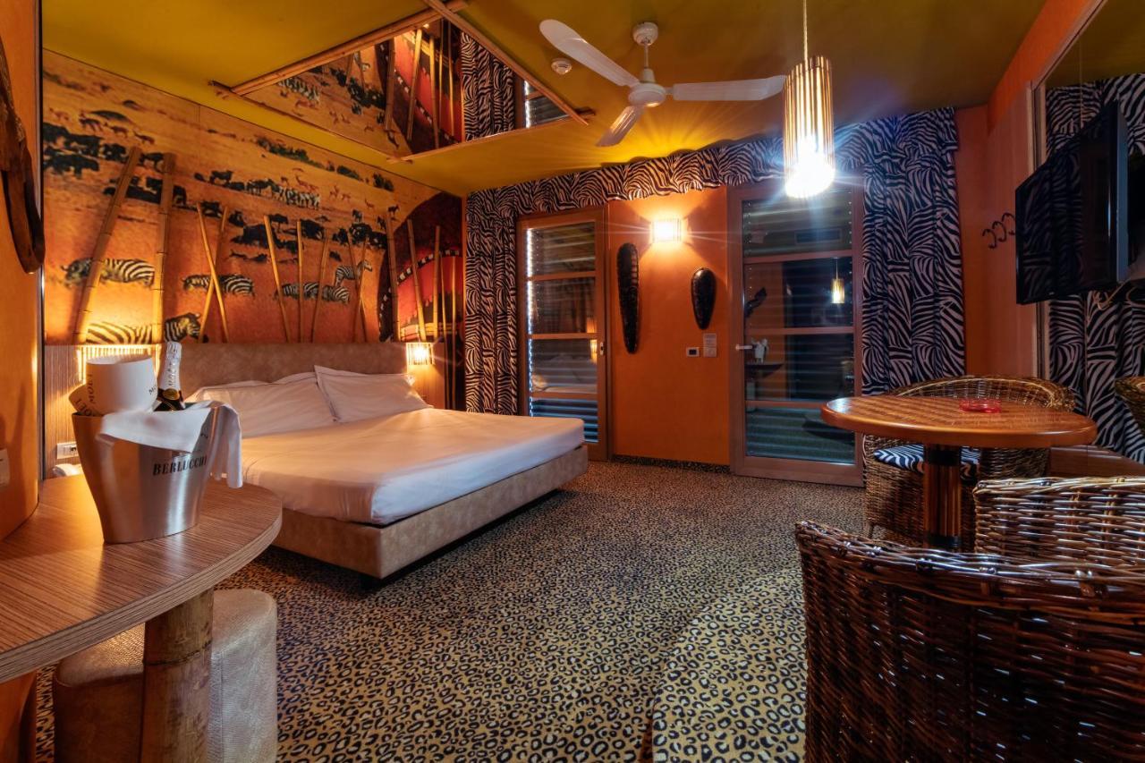 Motel Hotel Piranha Cameriano Exterior photo